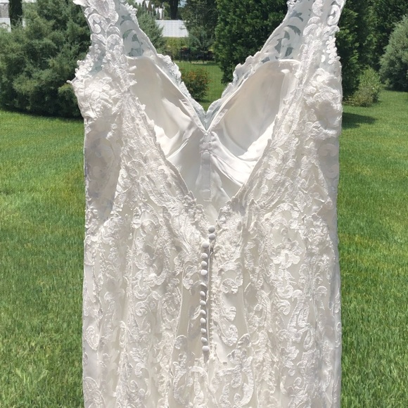 Wedding Dress - Picture 8 of 8